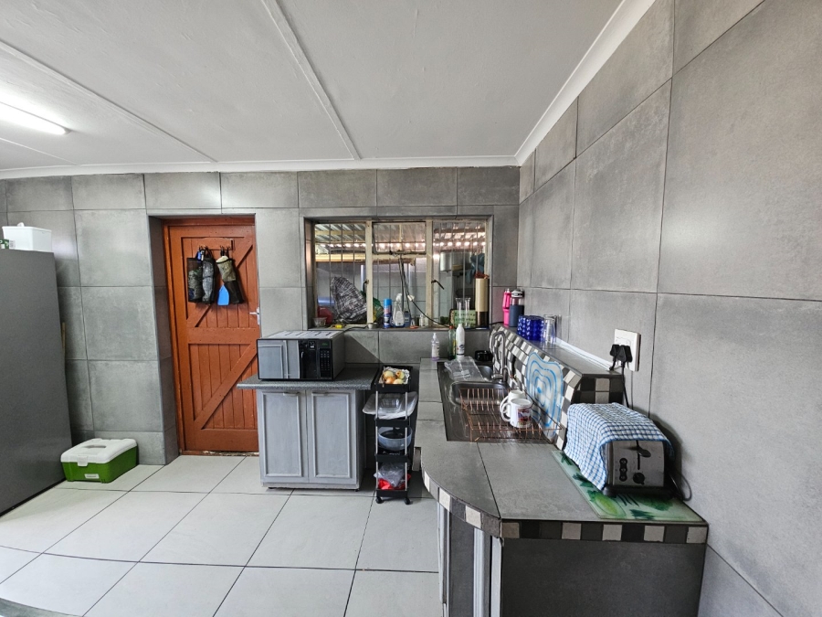 4 Bedroom Property for Sale in Strandfontein Village Western Cape